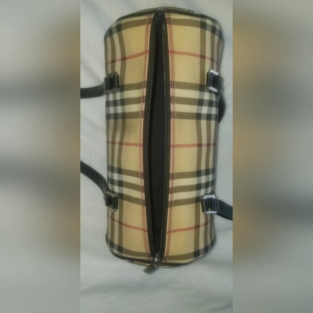 Burberry Novacheck - Picture 2 of 10